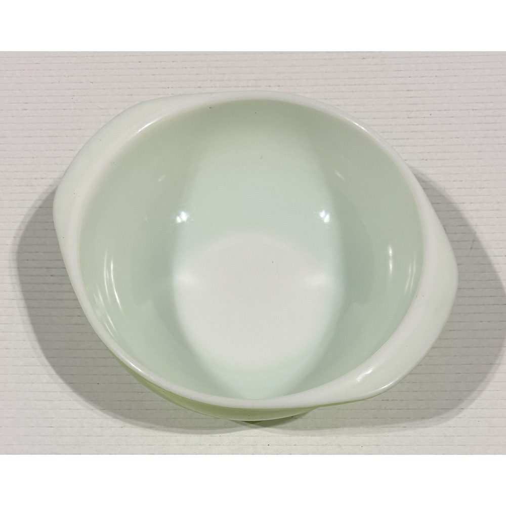 PYREX 024 - VTG Casserole Bowl Lime Green Milk Glass - Made in USA - 2qt - 9" - Picture 6 of 12
